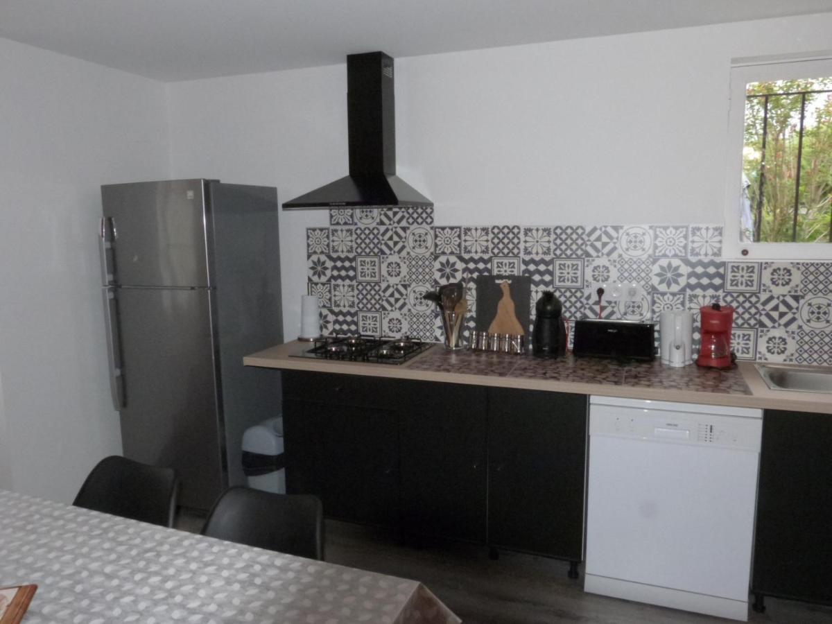 Logement Spacieux Rez-De-Chaussee, Jardin, Stationnement Devant, A 5 Minutes A Pied Du Centre De Sarlat Villa Exterior foto