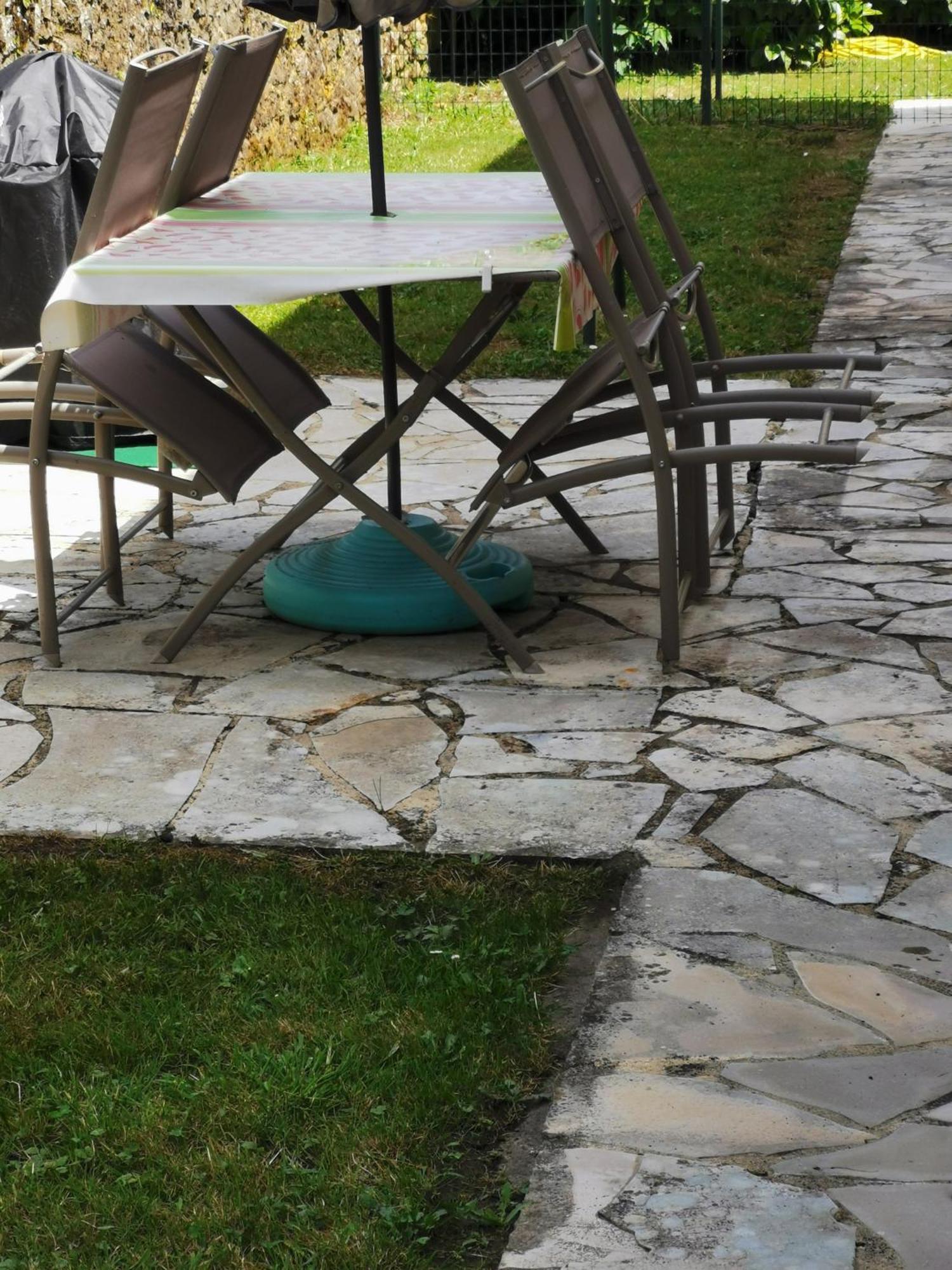 Logement Spacieux Rez-De-Chaussee, Jardin, Stationnement Devant, A 5 Minutes A Pied Du Centre De Sarlat Villa Exterior foto