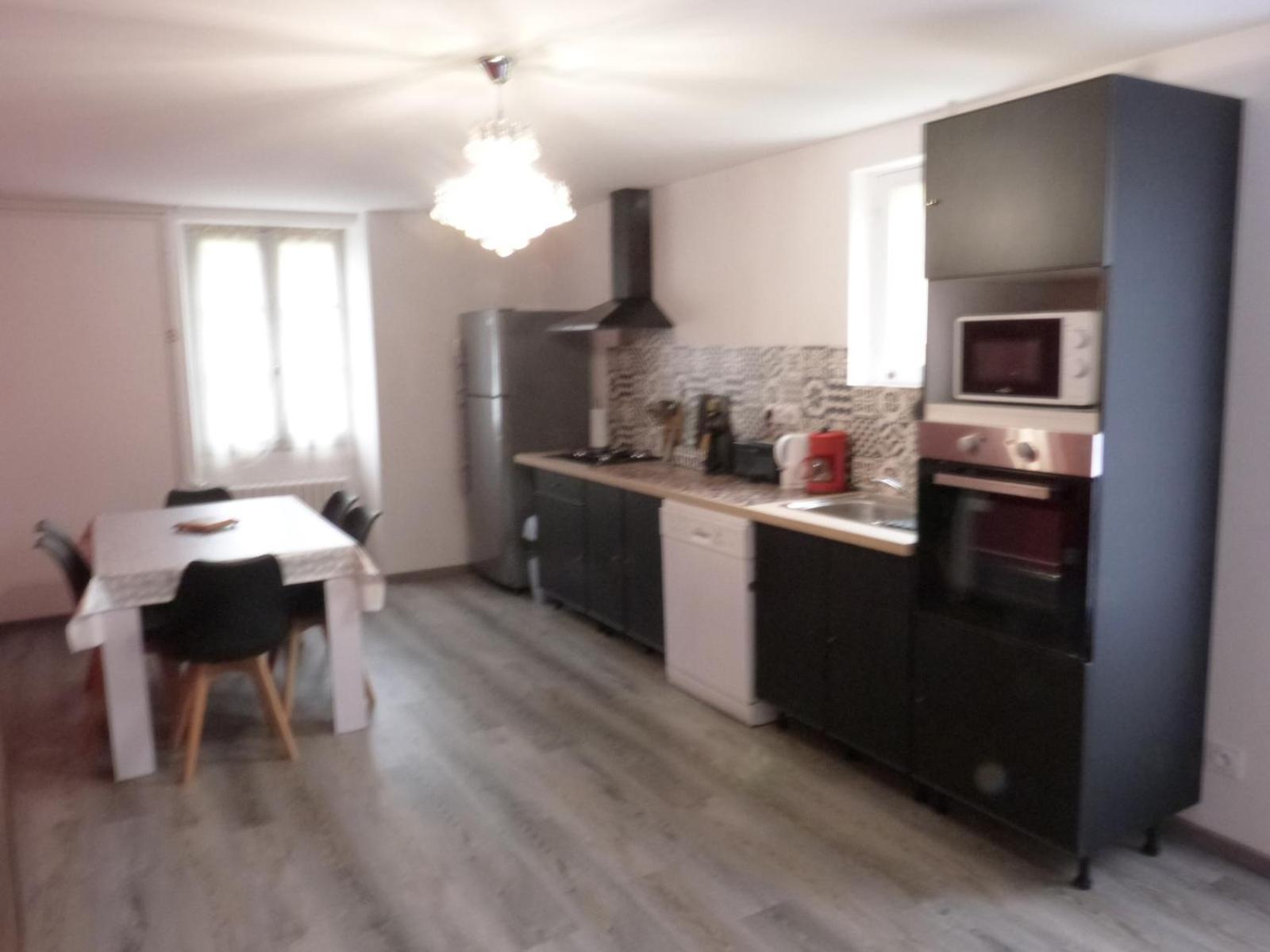 Logement Spacieux Rez-De-Chaussee, Jardin, Stationnement Devant, A 5 Minutes A Pied Du Centre De Sarlat Villa Exterior foto